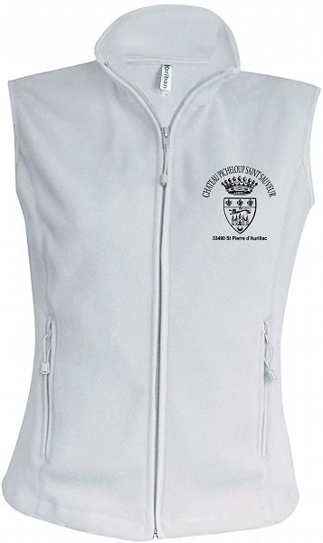 La même chose sur une veste polaire beige sans manches coupe cintrée, flex de découpe noir